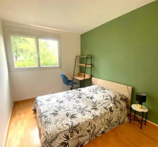 Excalibur - 4 - Puydufou - Proche Gare